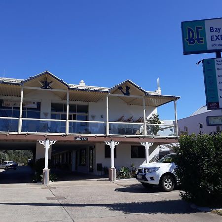 Bay Executive Motel เบทแมนส์เบย์ ภายนอก รูปภาพ