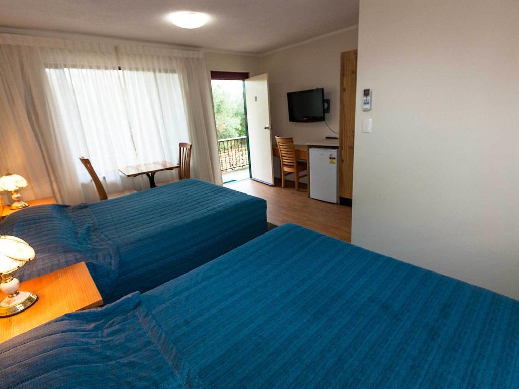 Bay Executive Motel เบทแมนส์เบย์ ภายนอก รูปภาพ