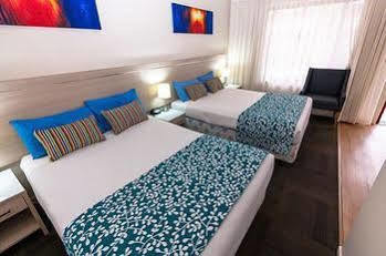 Bay Executive Motel เบทแมนส์เบย์ ภายนอก รูปภาพ